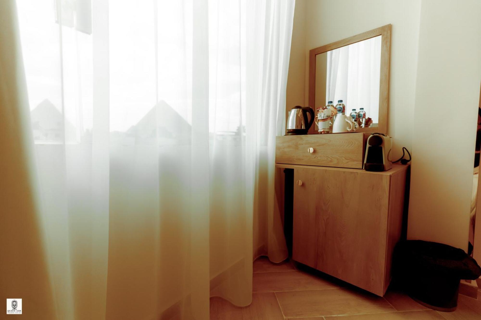 Queen Ash Pyramid View Inn Kafret el-Gabal エクステリア 写真